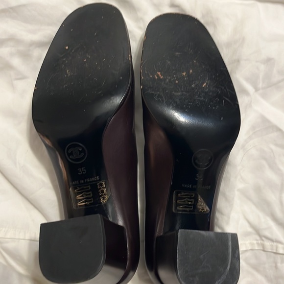 Brown and black Chanel pumps perfect for fall- size 35 excellent condition! - Picture 2 of 4